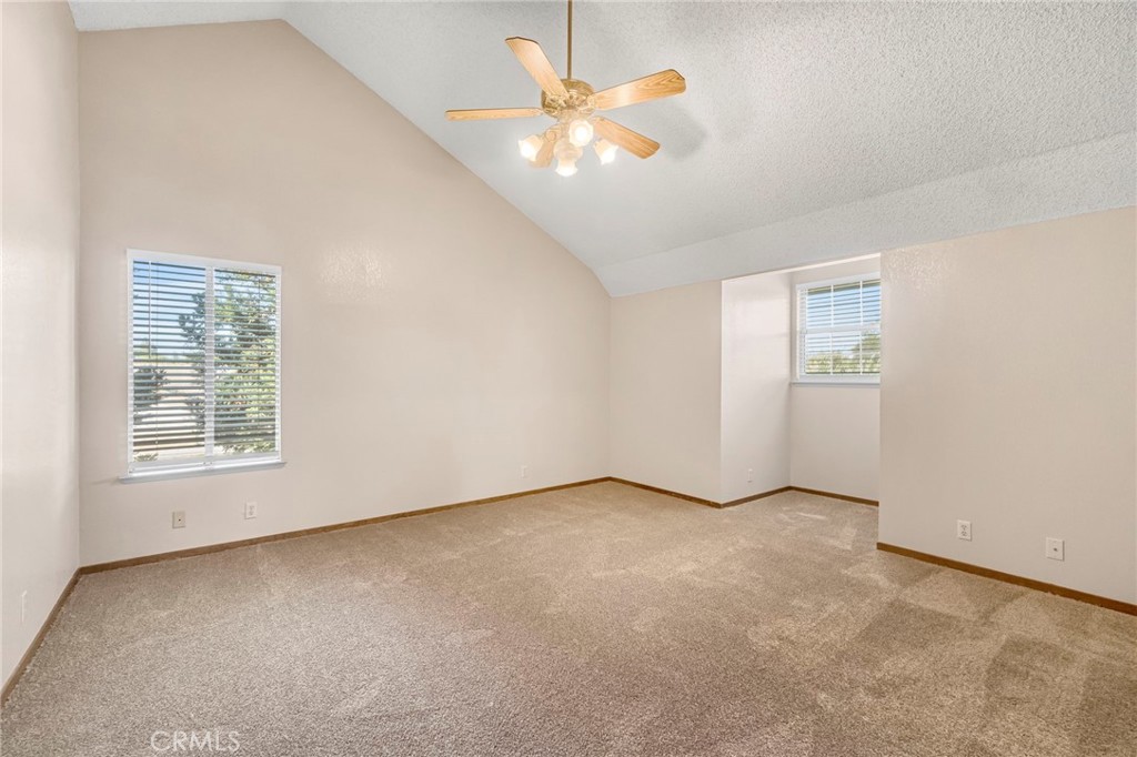 1688 University, Madera, CA 93637