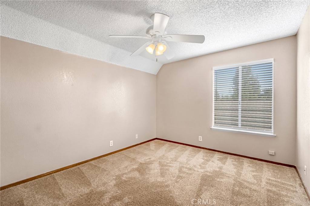 1688 University, Madera, CA 93637