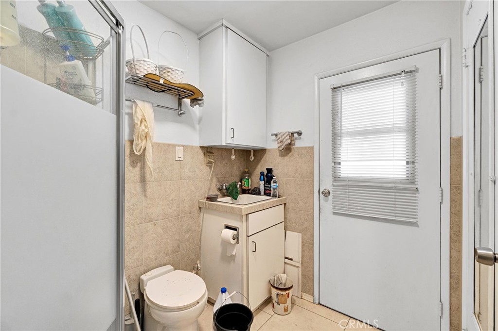 3077 W Robinwood Ln, Fresno, CA 93711