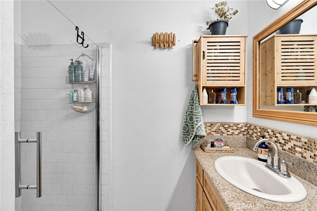 3077 W Robinwood Ln, Fresno, CA 93711