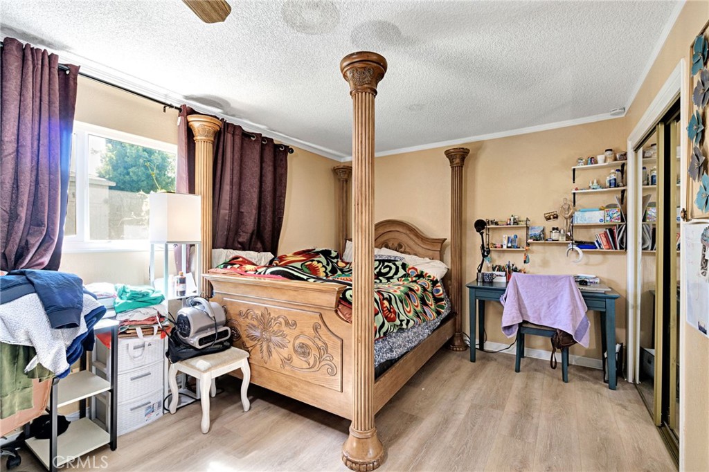 3077 W Robinwood Ln, Fresno, CA 93711