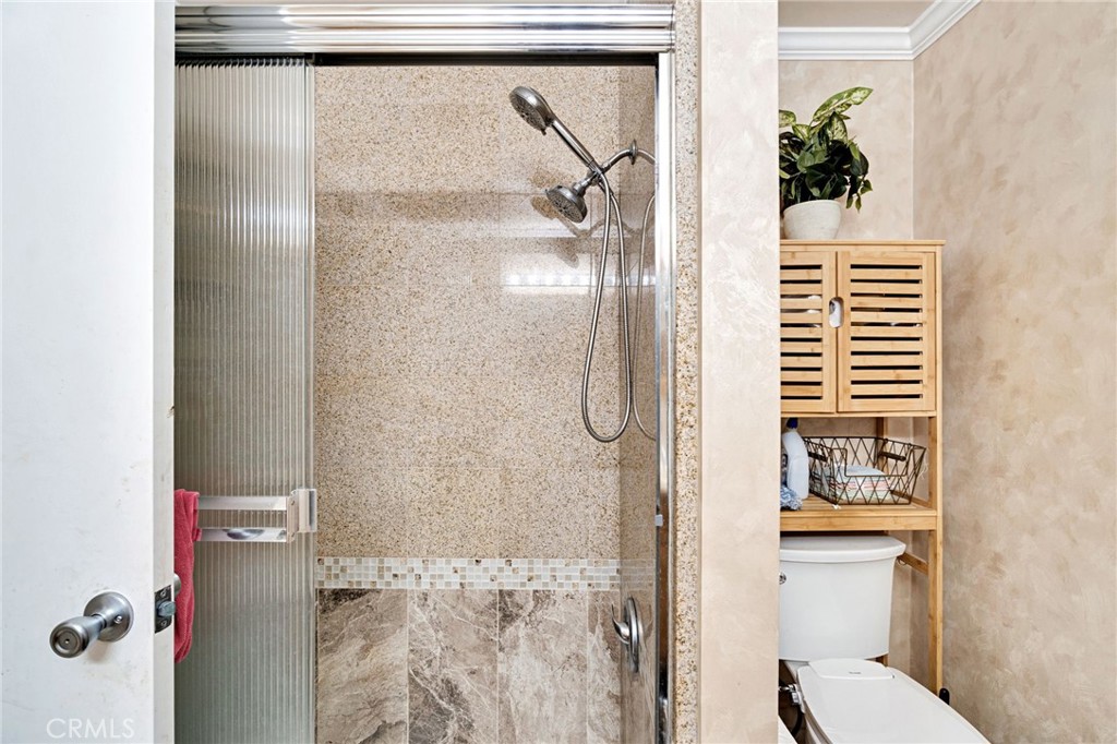 3077 W Robinwood Ln, Fresno, CA 93711