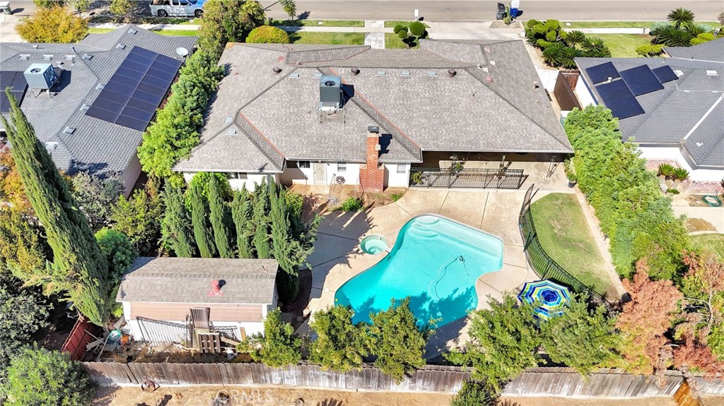 3077 W Robinwood Ln, Fresno, CA 93711