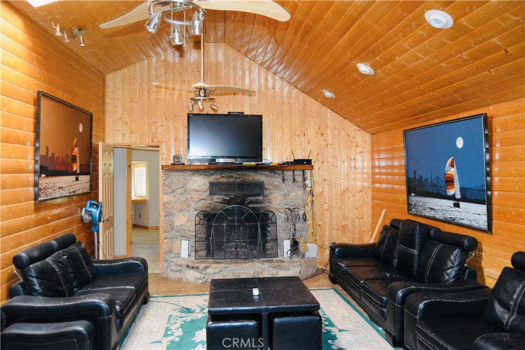 39656 Red Bud, Bass Lake, CA 93604