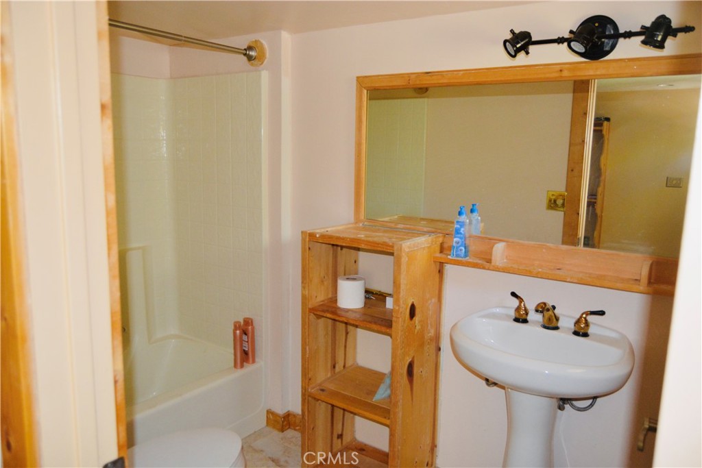 39656 Red Bud, Bass Lake, CA 93604