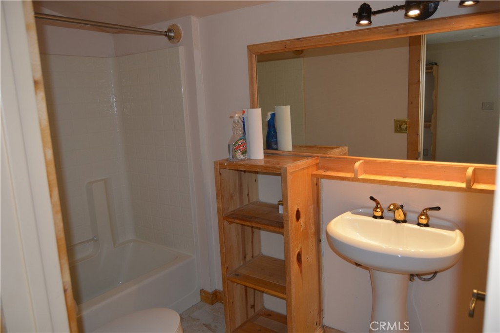 39656 Red Bud, Bass Lake, CA 93604