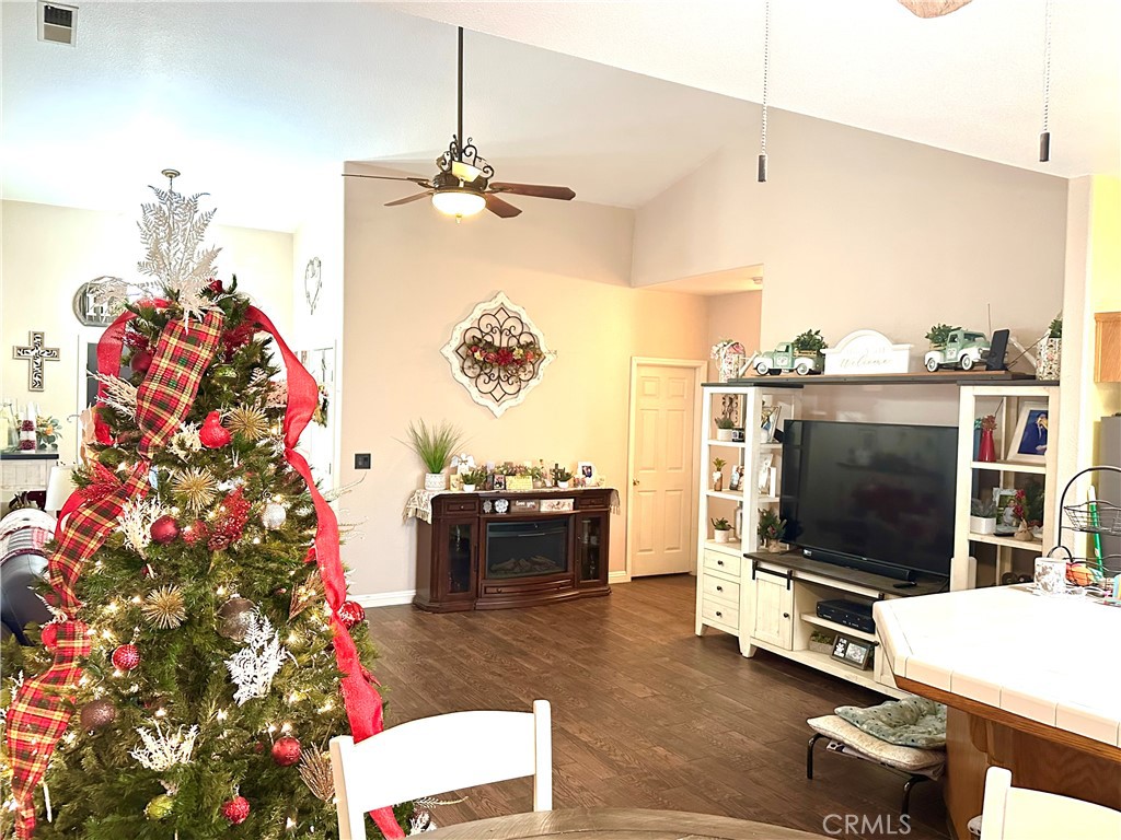 1085 Saunders, Madera, CA 93637