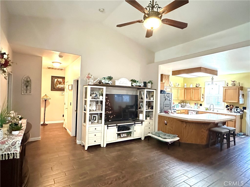 1085 Saunders, Madera, CA 93637