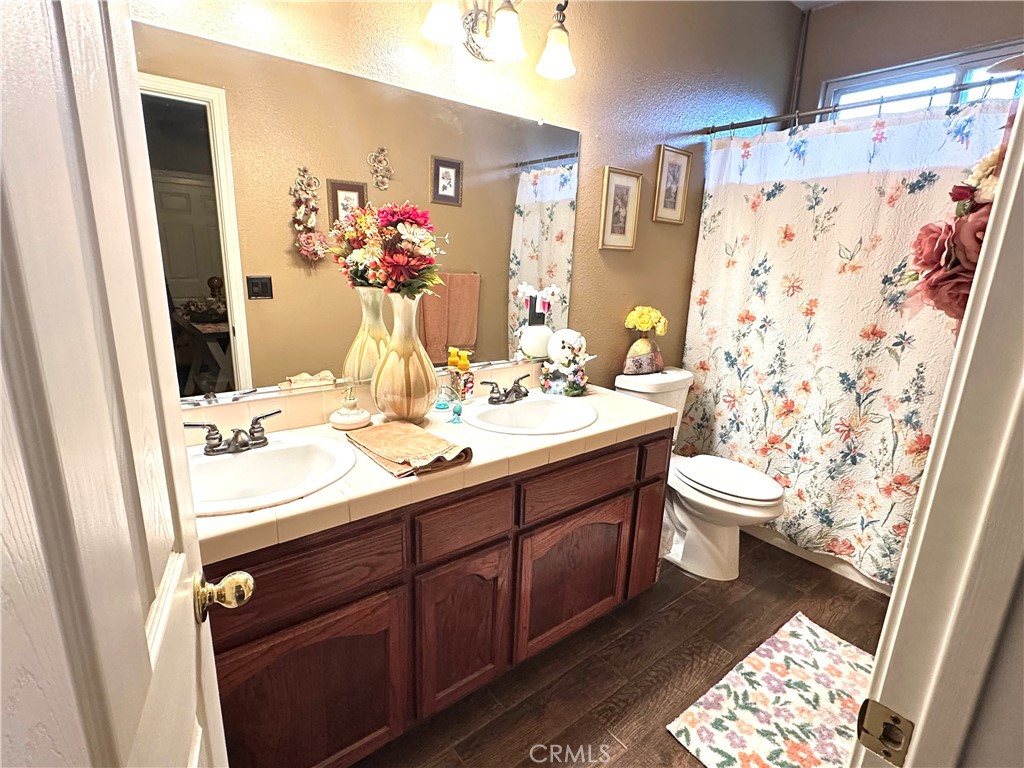 1085 Saunders, Madera, CA 93637