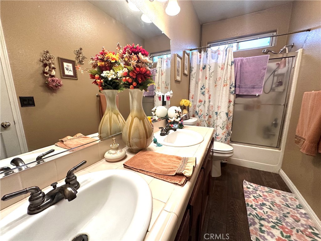 1085 Saunders, Madera, CA 93637