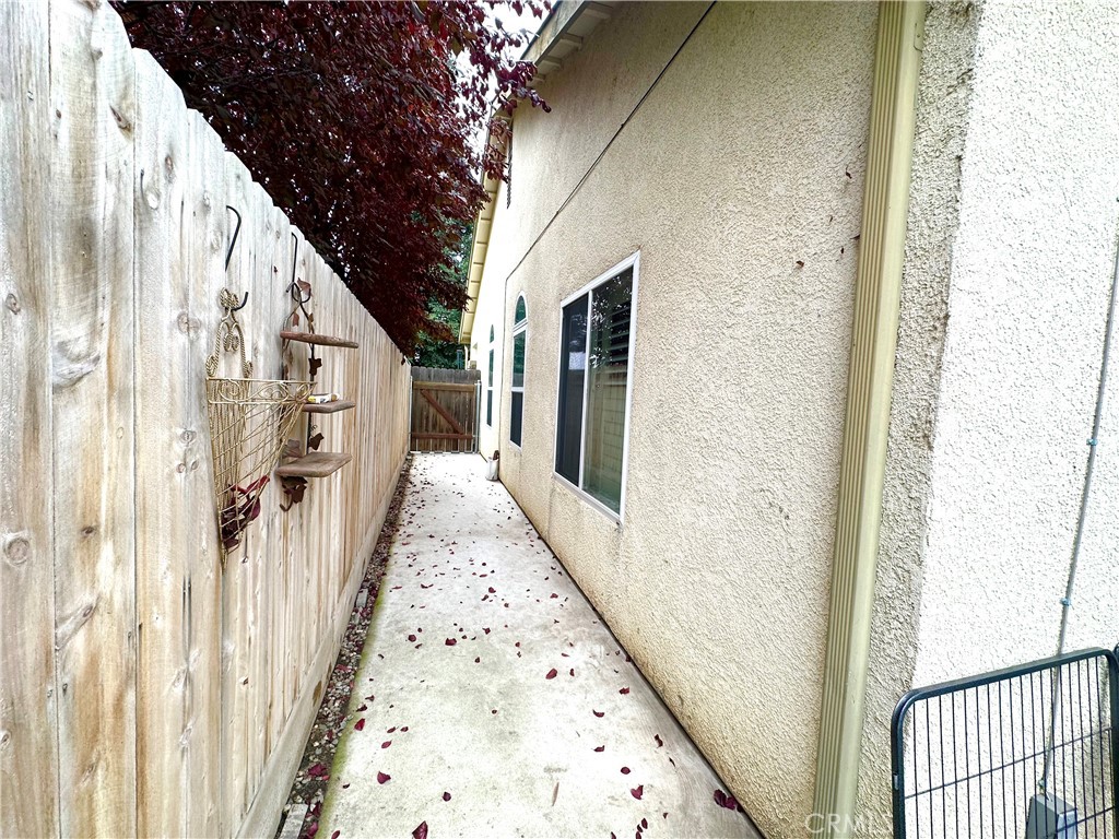 1085 Saunders, Madera, CA 93637