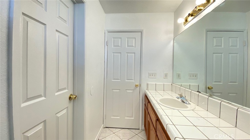 17063 Anaconda Rd, Madera, CA 93636