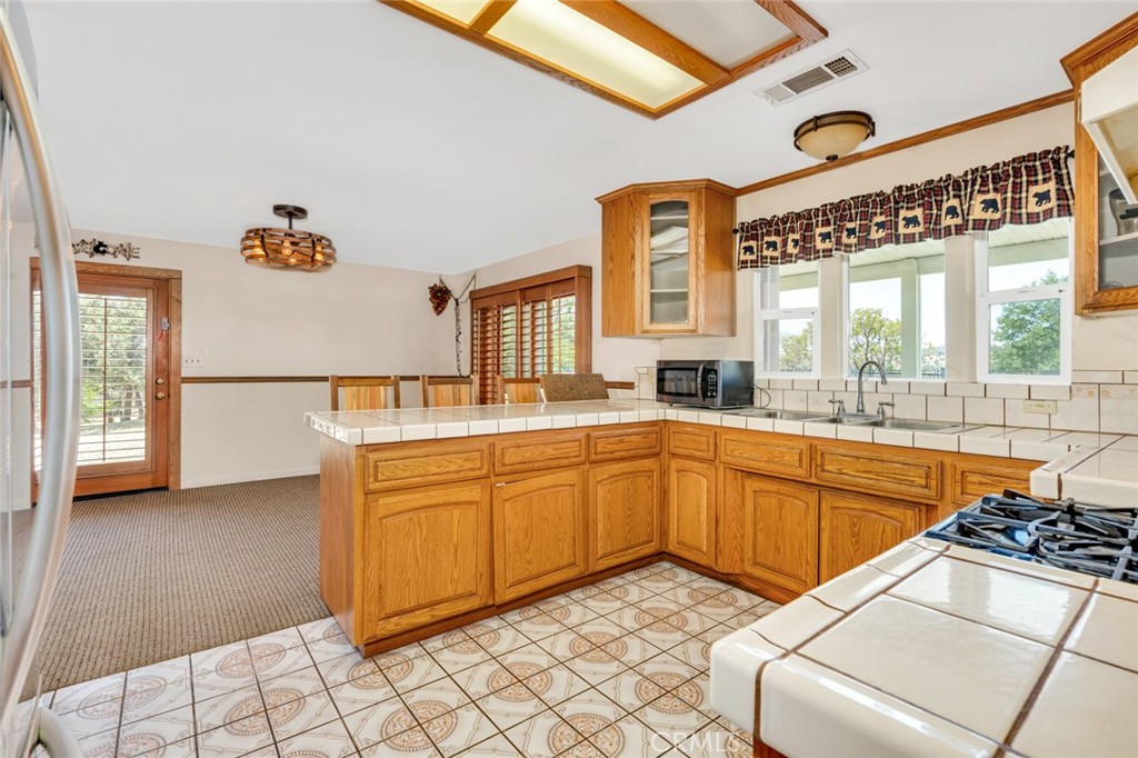 42802 Woodmar Dr, Coarsegold, CA 93614