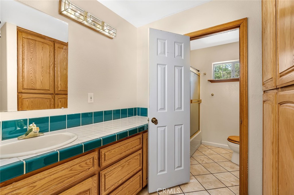 42802 Woodmar Dr, Coarsegold, CA 93614