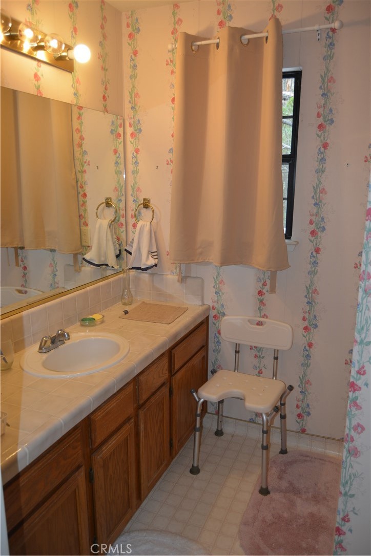 40748 Foxboro Ct, Bass Lake, CA 93604