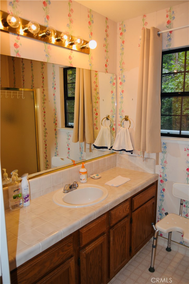 40748 Foxboro Ct, Bass Lake, CA 93604