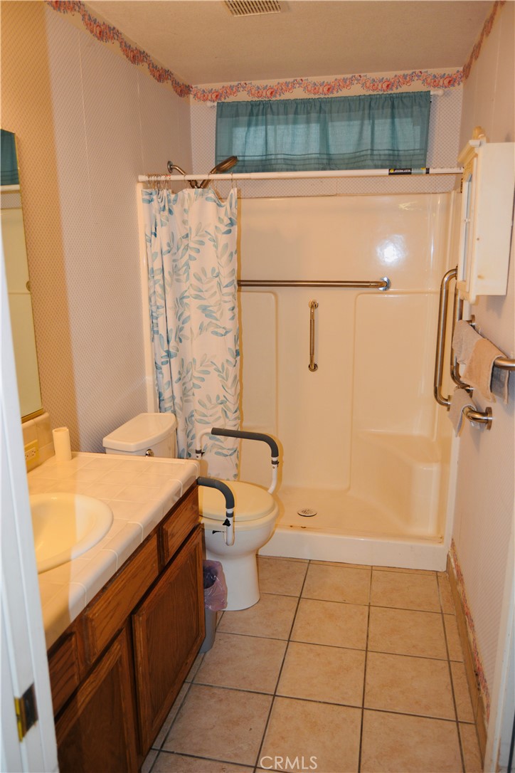 40748 Foxboro Ct, Bass Lake, CA 93604