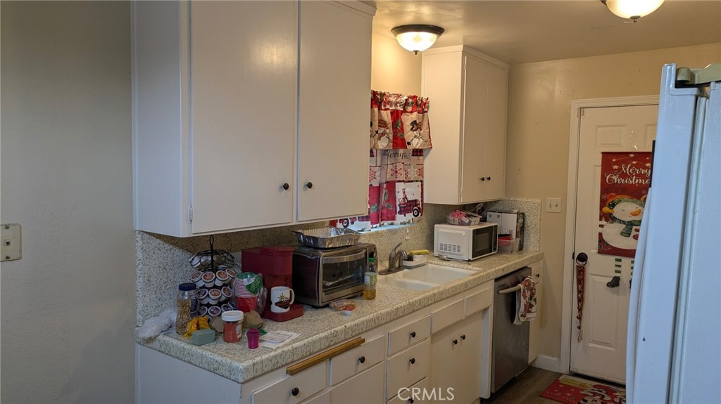 3115 E Clinton, Fresno, CA 93703