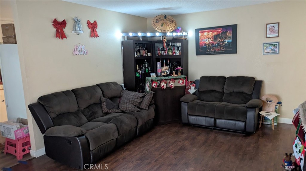 3115 E Clinton, Fresno, CA 93703