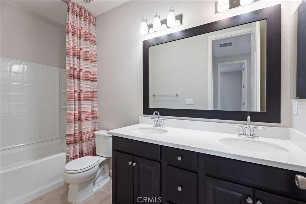 3215 Lourdes, Clovis, CA 93619