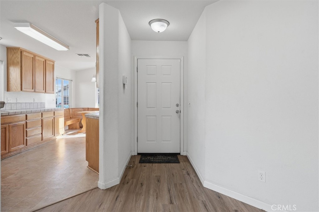 988 Monterey, Madera, CA 93637