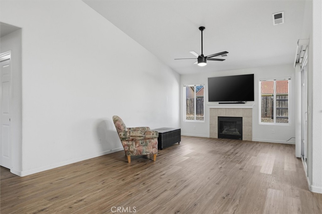 988 Monterey, Madera, CA 93637