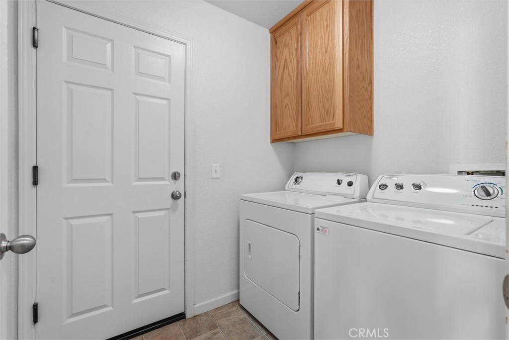 988 Monterey, Madera, CA 93637