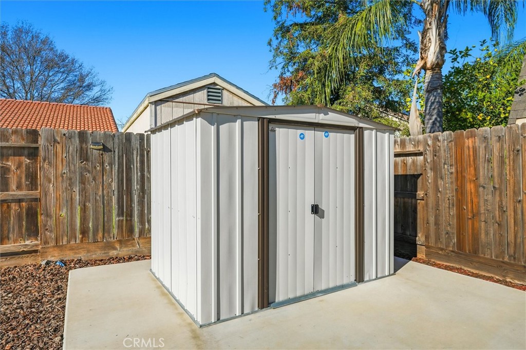 988 Monterey, Madera, CA 93637