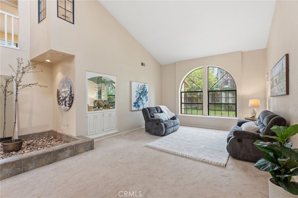 375 W Hagler Avenue, Fresno, CA 93711