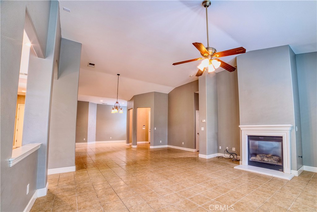 6009 W Goux, Fresno, CA 93722