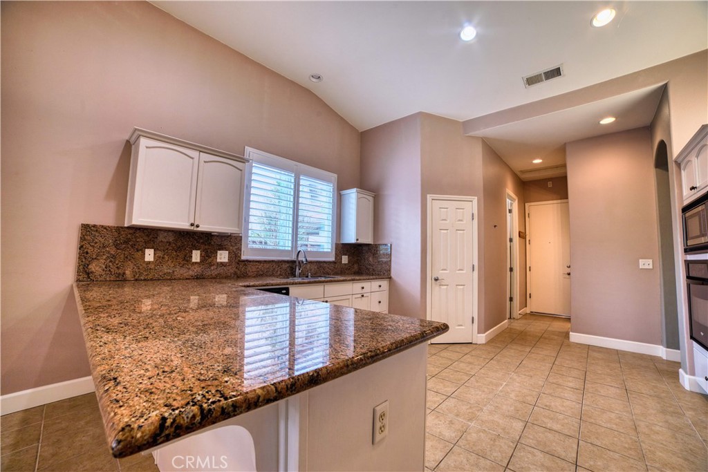 6009 W Goux, Fresno, CA 93722