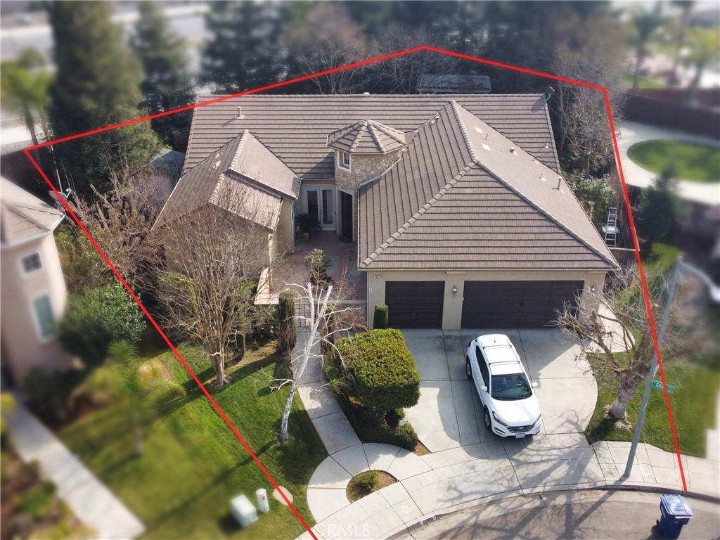 6009 W Goux, Fresno, CA 93722