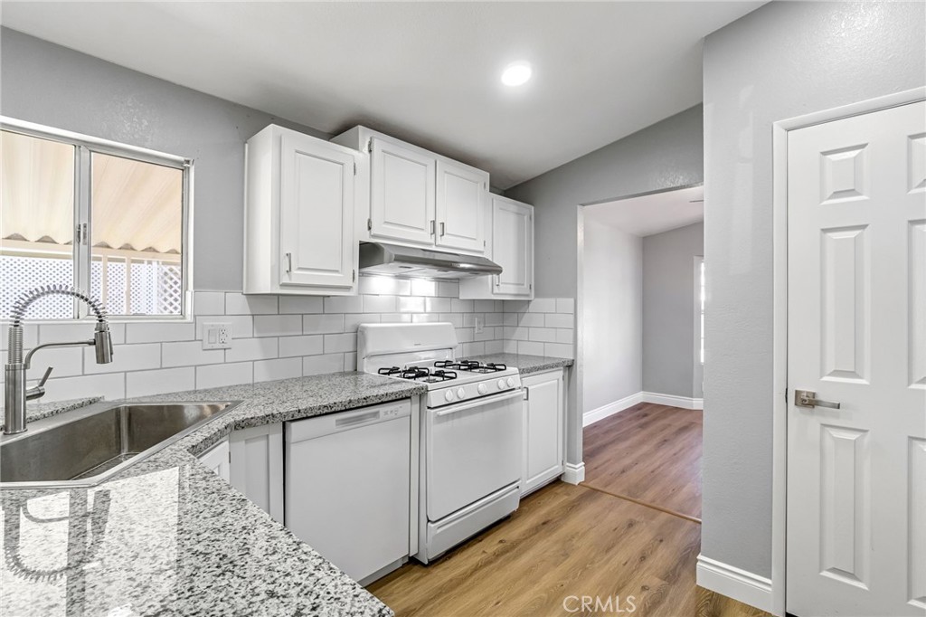 1218 E Cleveland #103, Madera, CA 93628