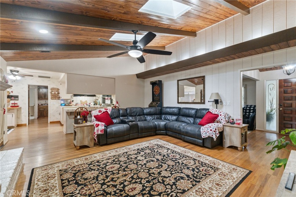 6479 N Blosser, Fresno, CA 93711