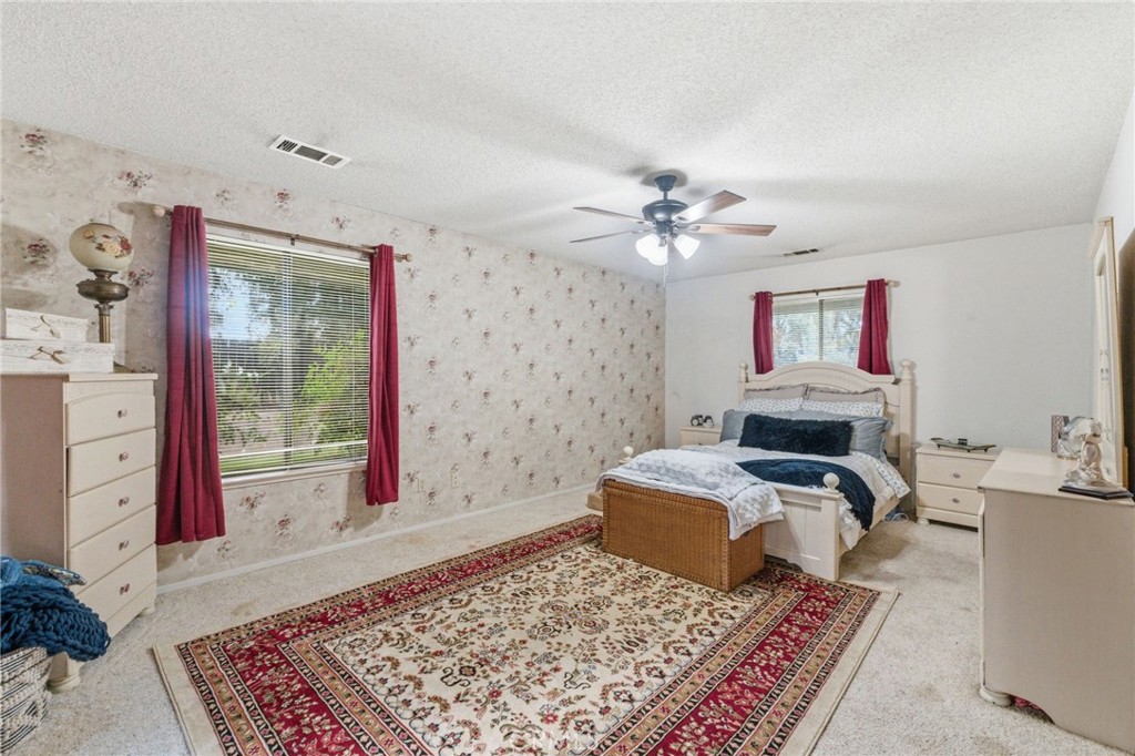 6479 N Blosser, Fresno, CA 93711