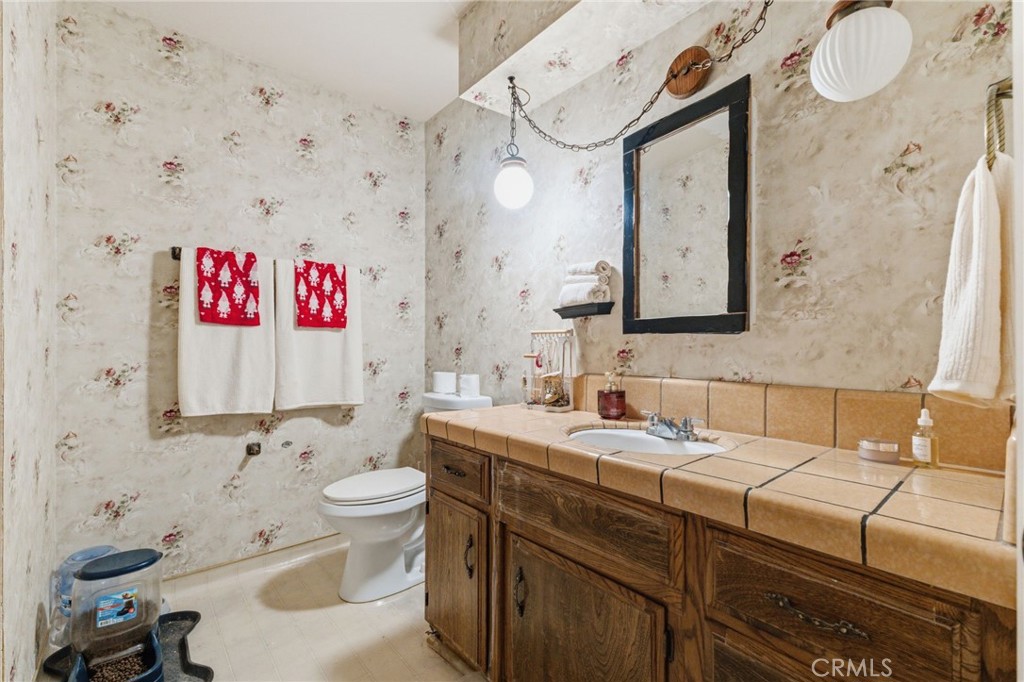 6479 N Blosser, Fresno, CA 93711