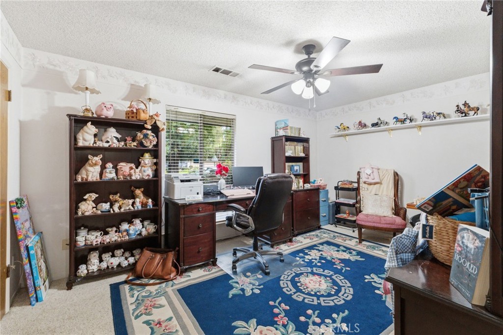 6479 N Blosser, Fresno, CA 93711