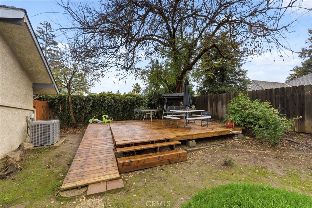 6479 N Blosser, Fresno, CA 93711