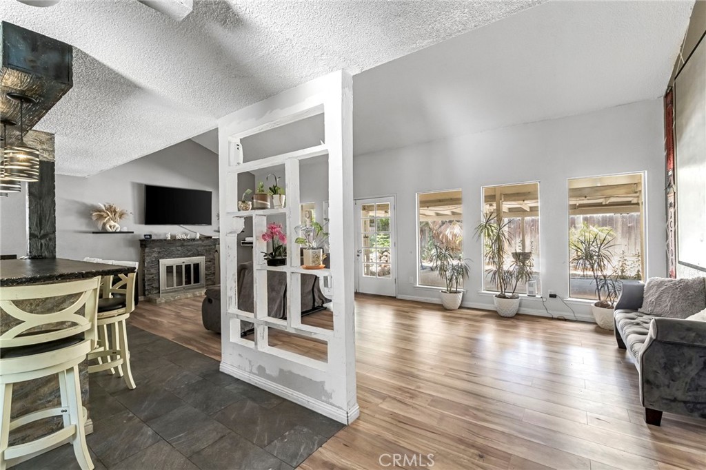 4883 E Geary St, Fresno, CA 93725