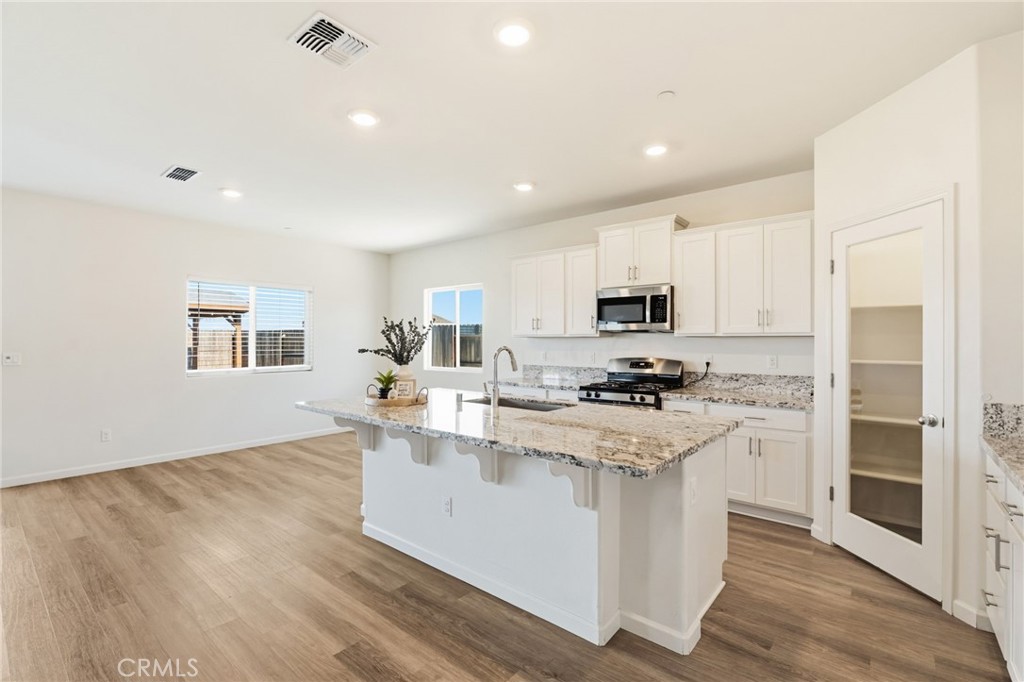 3503 Running Brook, Madera, CA 93637