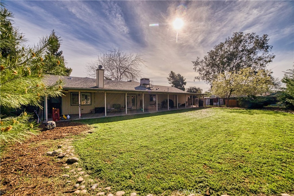 22052 Melrose Ct, Madera, CA 93638