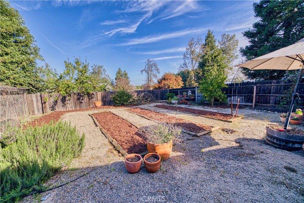 22052 Melrose Ct, Madera, CA 93638