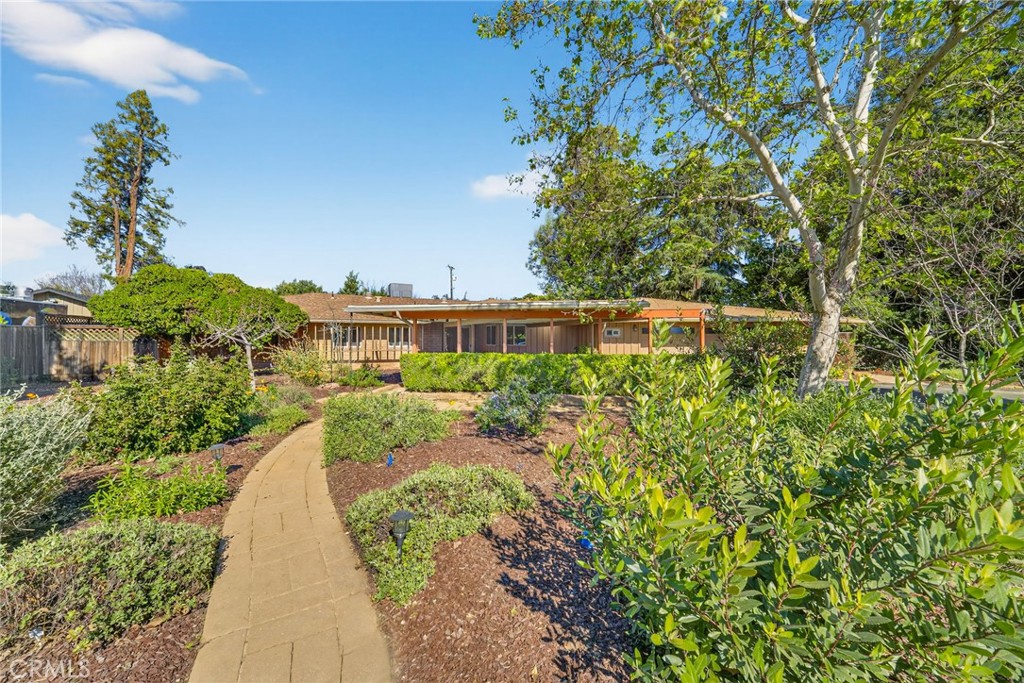 4872 N Arcade, Fresno, CA 93704