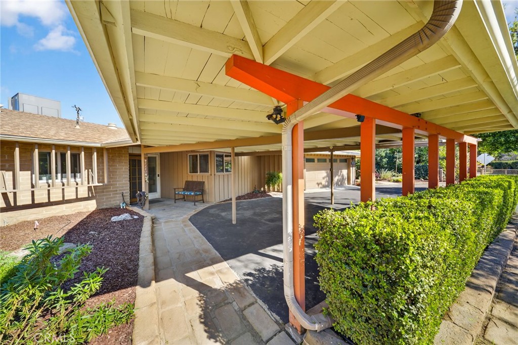 4872 N Arcade, Fresno, CA 93704