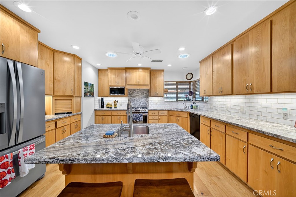 4872 N Arcade, Fresno, CA 93704