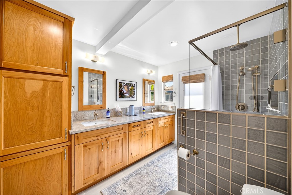 4872 N Arcade, Fresno, CA 93704