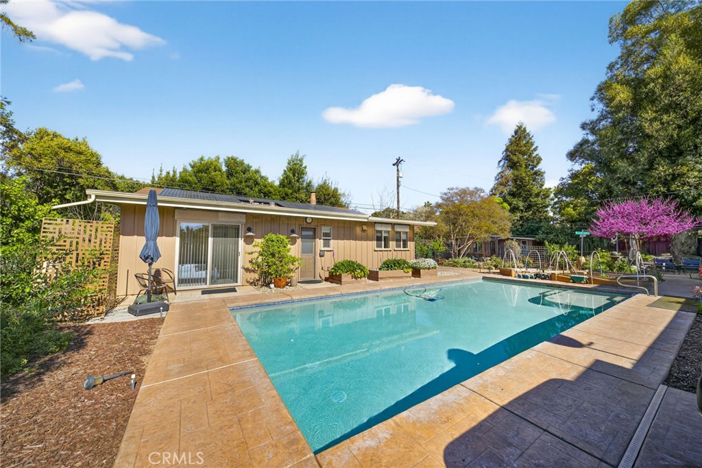 4872 N Arcade, Fresno, CA 93704