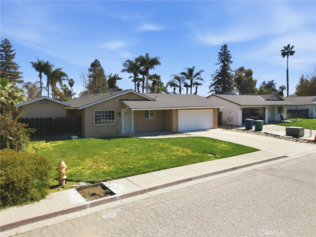 840 Holiday Way, Chowchilla, CA 93610