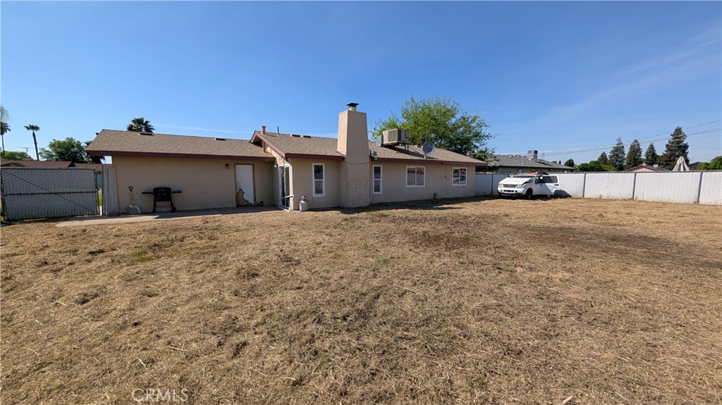 16717 Hill, Madera, CA 93638