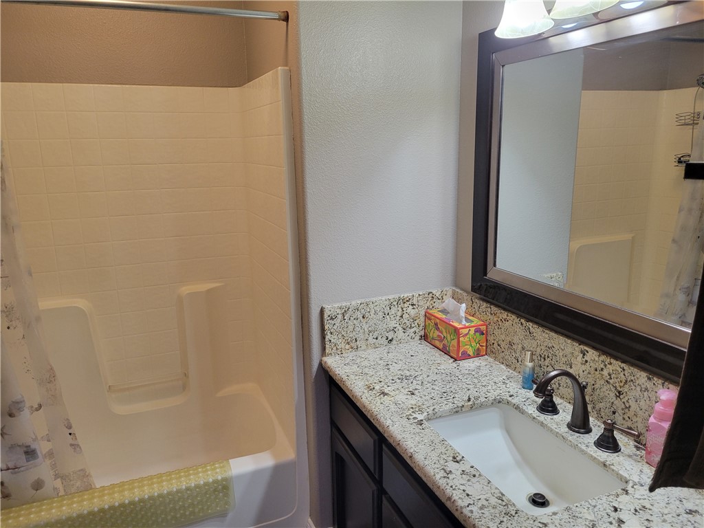 3188 Winter Way, Madera, CA 93637